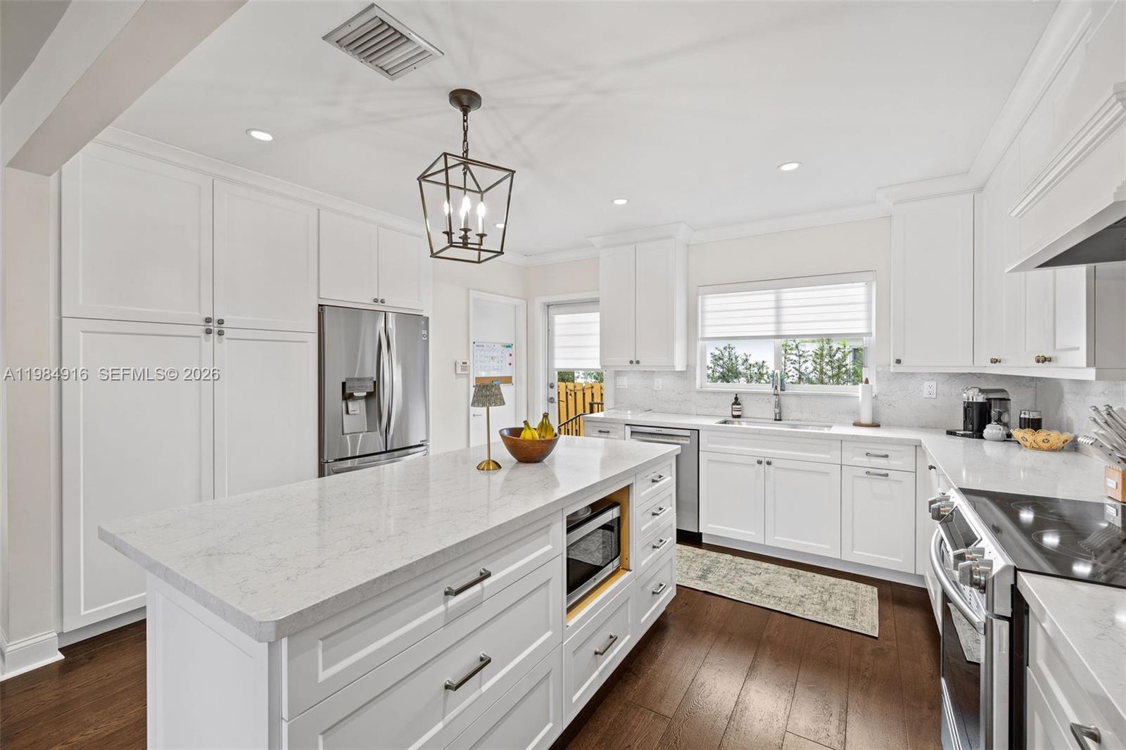 MIAMI SHORES SEC 3 - Residential