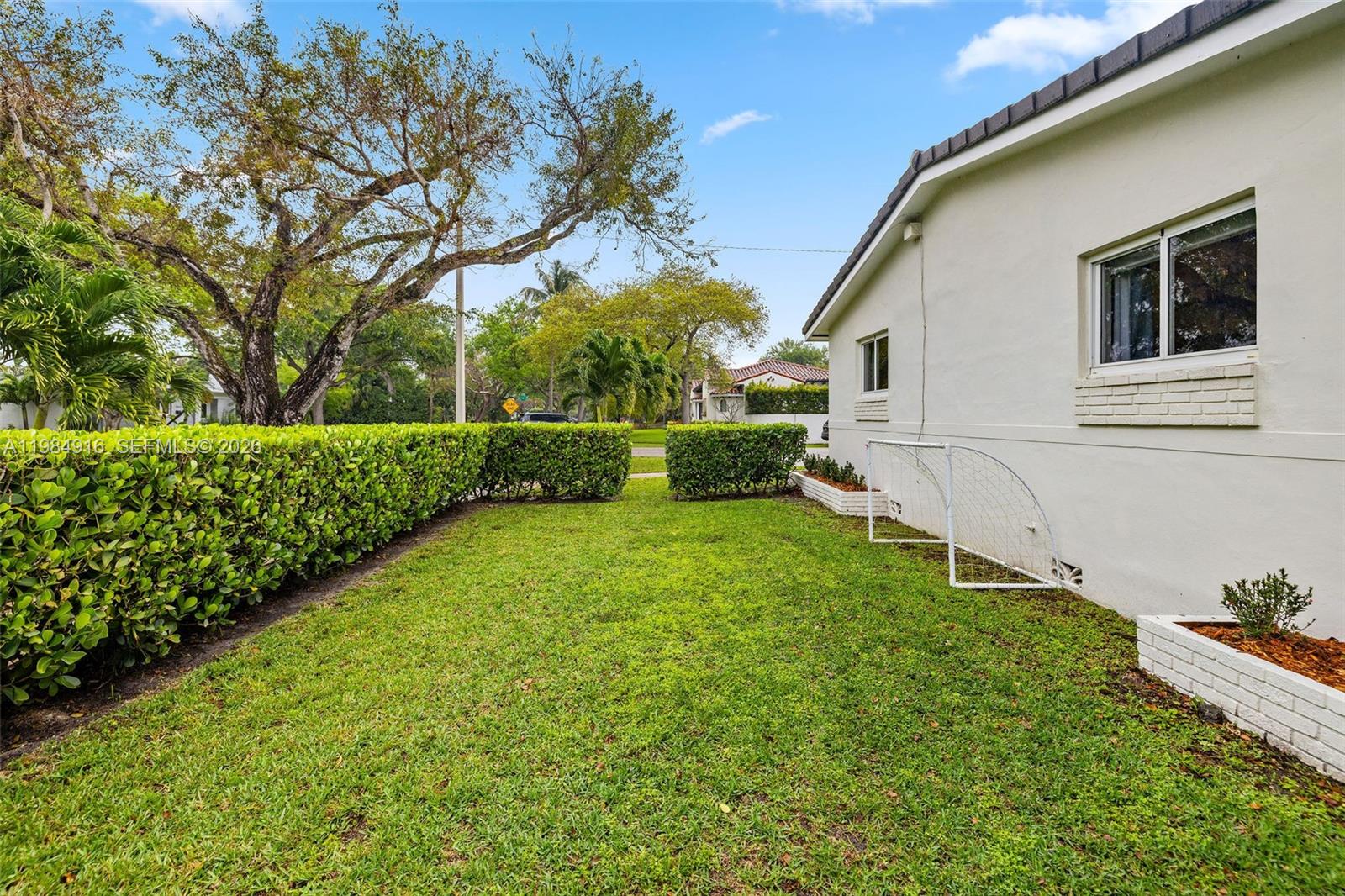 MIAMI SHORES SEC 3 - Residential