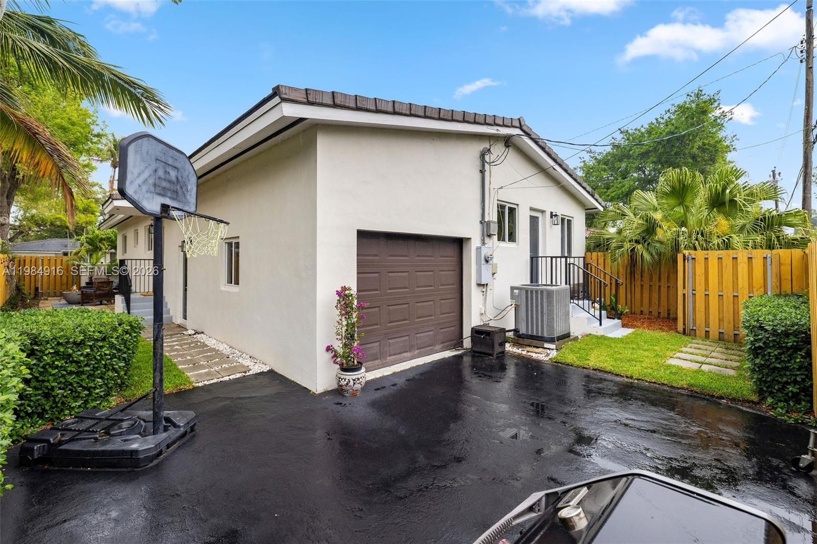 MIAMI SHORES SEC 3 - Residential