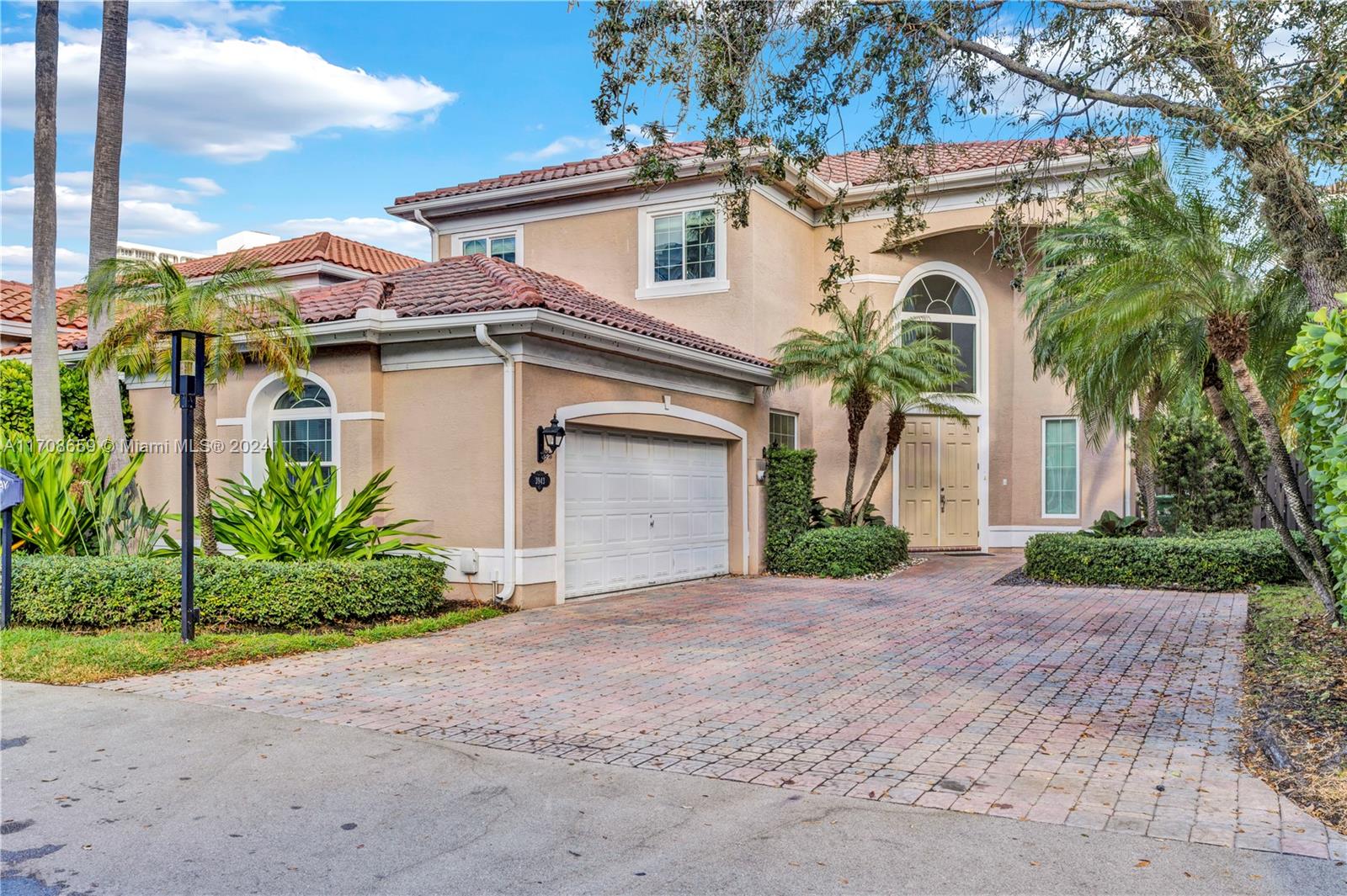 Experience luxury living in this breathtaking, private pool home, nestled in an exclusive community between Golden Beach and Sunny Isles.
This 4-bedroom, 3.5-bathroom retreat features expansive ceilings, a gourmet kitchen, serene master suite, generous closet space, and a car garage with additional private parking. The picturesque yard boasts a resort-style pool area and barbecue space.
Residents enjoy top-notch community amenities, including a children's playground, marina, security, and tennis courts. With beaches, shopping, and dining nearby, and easy highway access, this luxury home offers the ultimate lifestyle. Available for rent at $9,900 per month in Sunny Isles Beach.