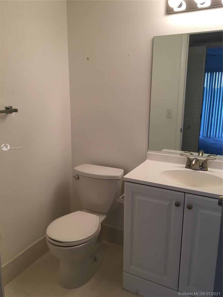 KINGSLEY AT CENTURY VILLA - Residential Lease