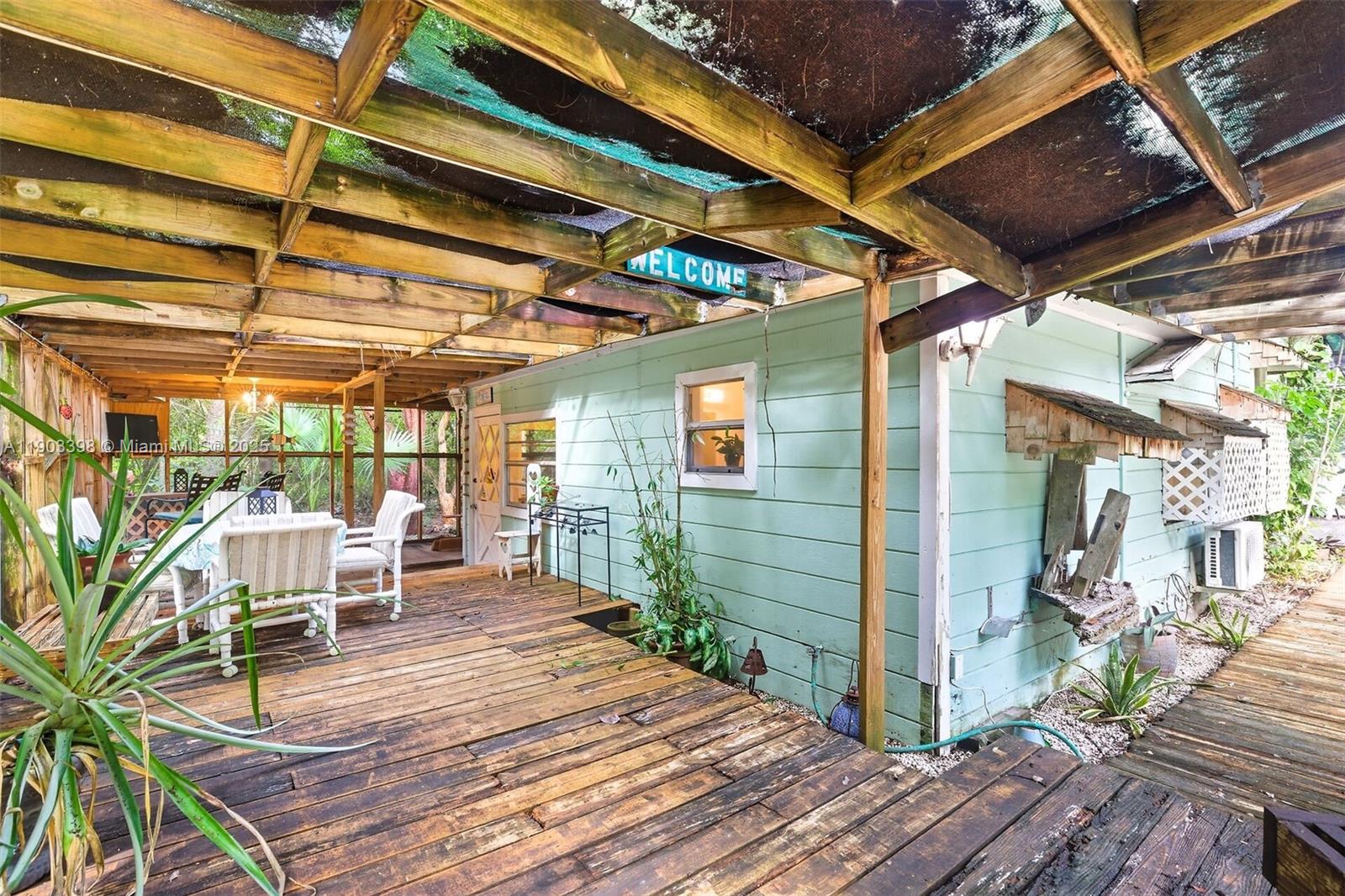 TAVERNIER ACRES - Residential