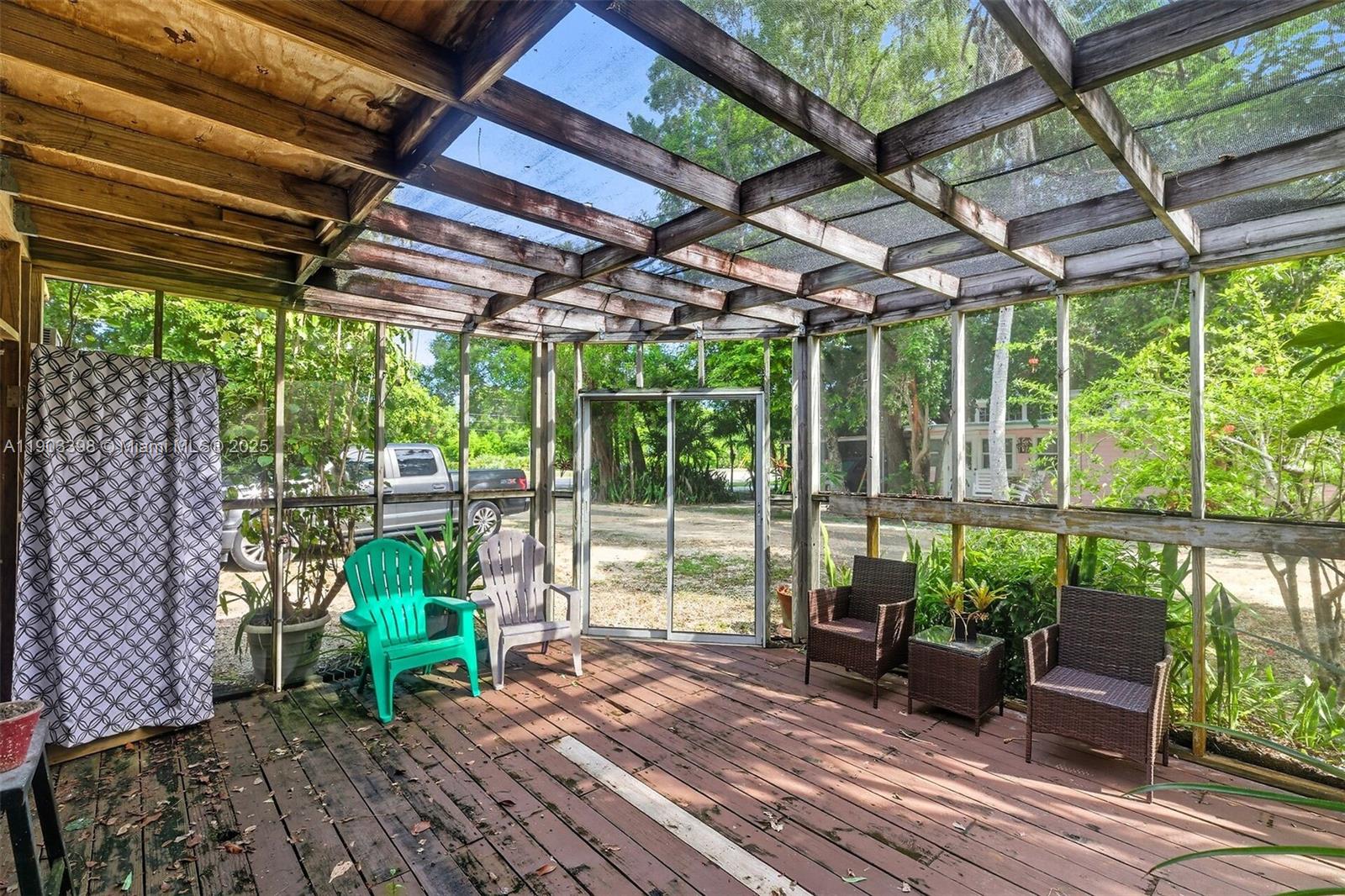 TAVERNIER ACRES - Residential