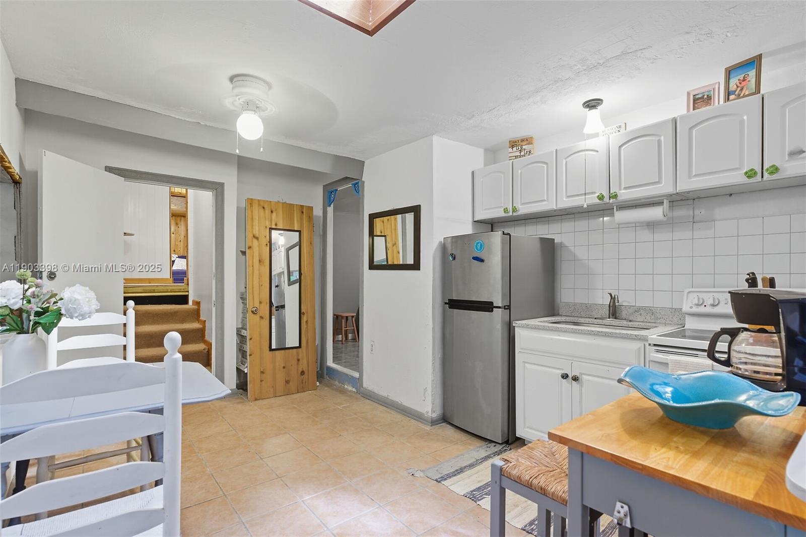 TAVERNIER ACRES - Residential