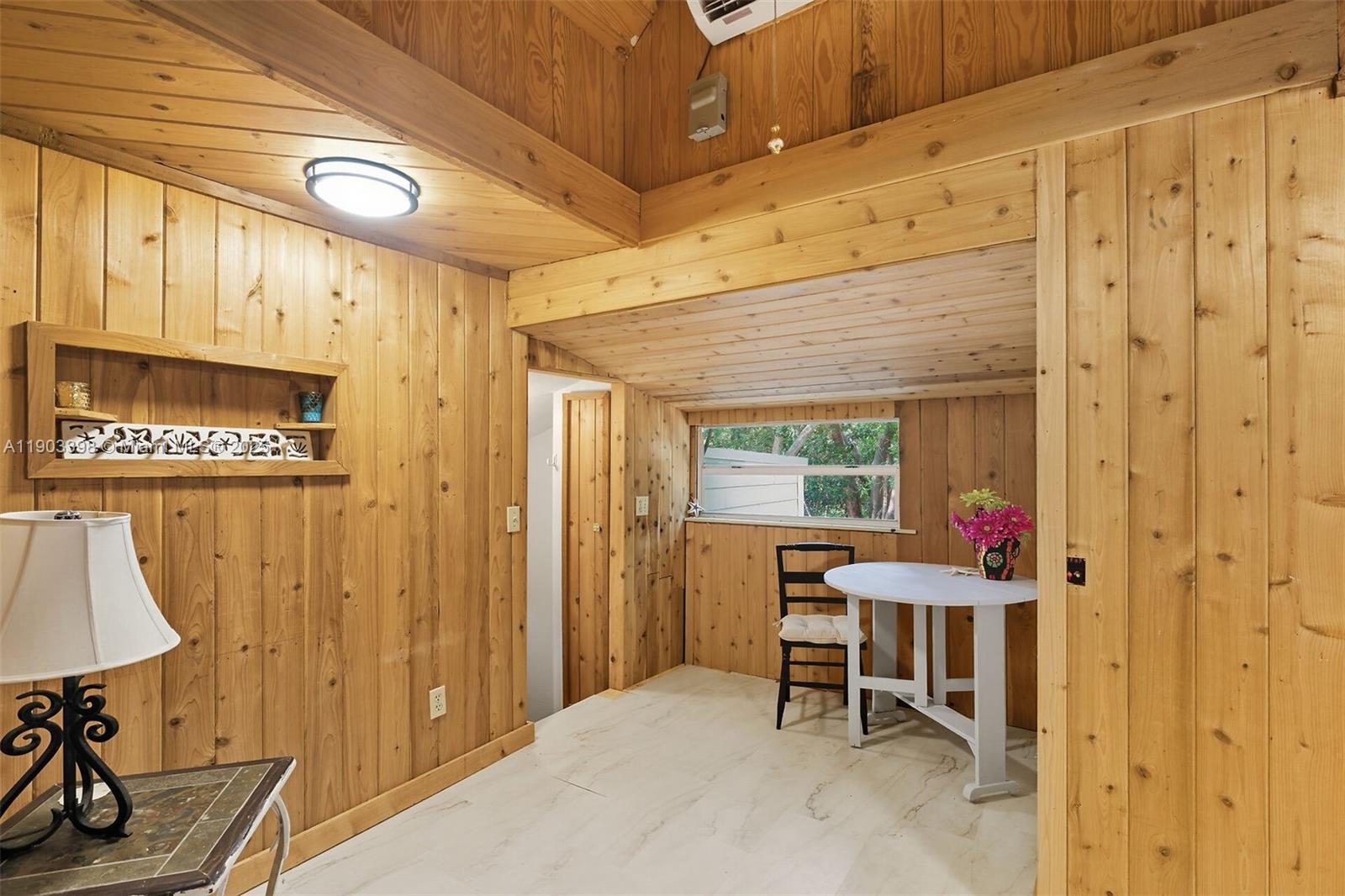 TAVERNIER ACRES - Residential