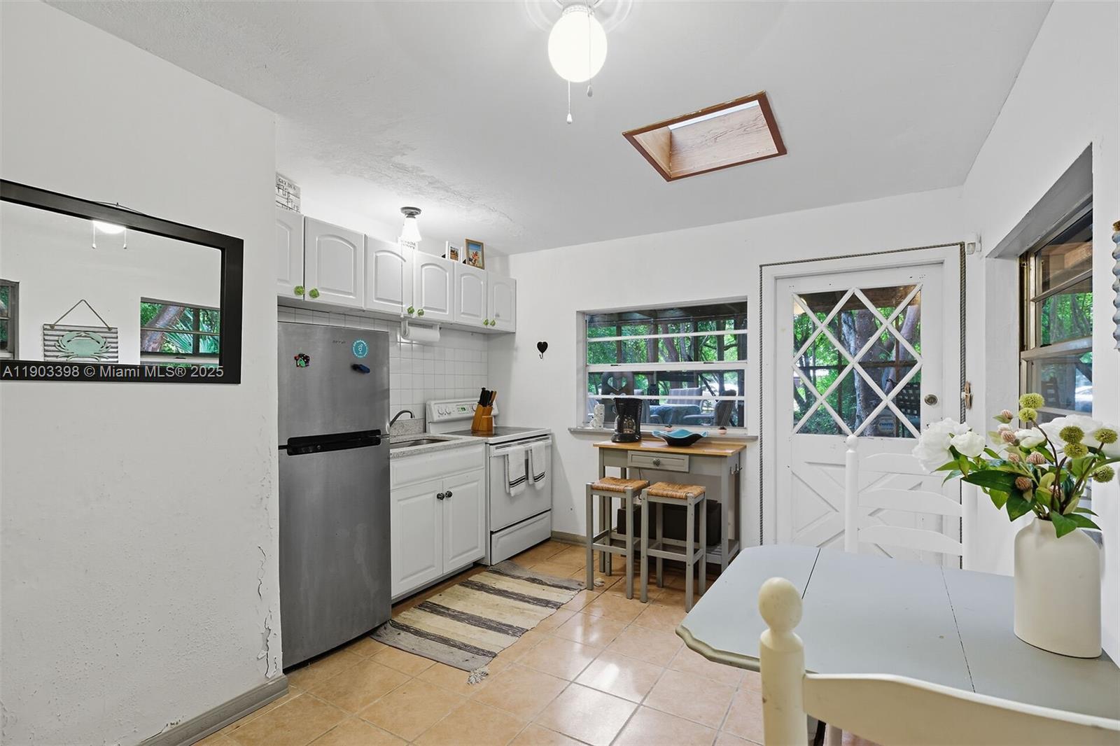 TAVERNIER ACRES - Residential