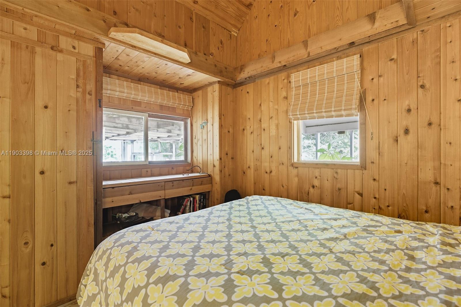 TAVERNIER ACRES - Residential