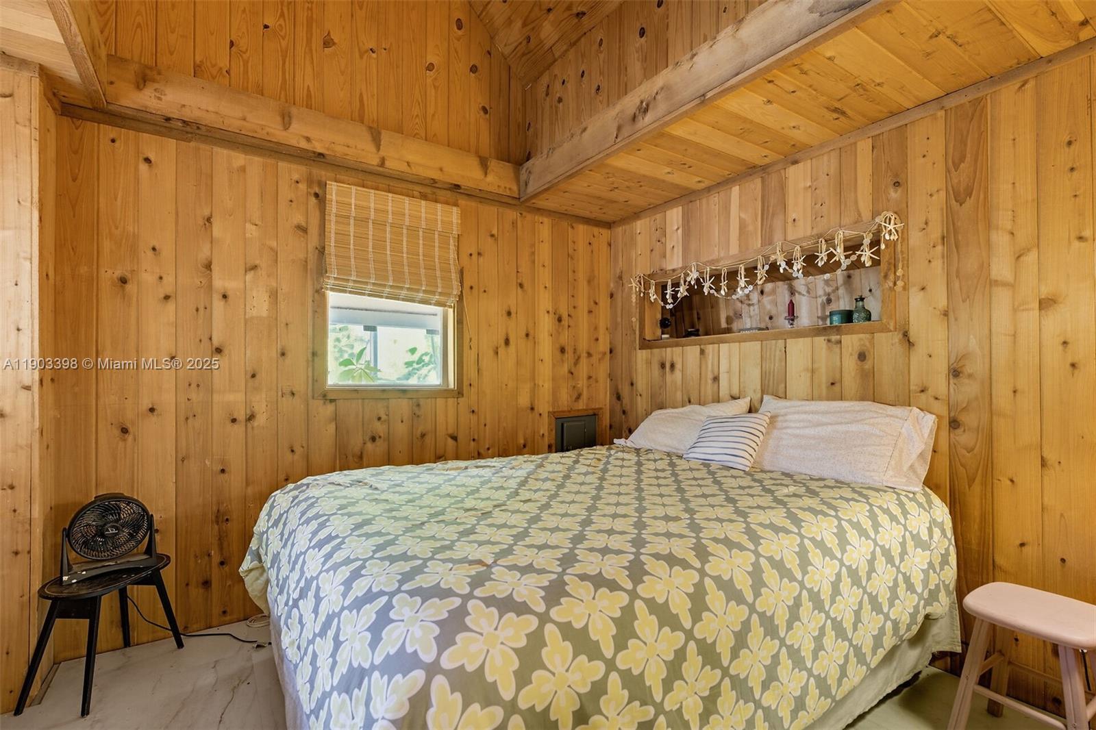 TAVERNIER ACRES - Residential