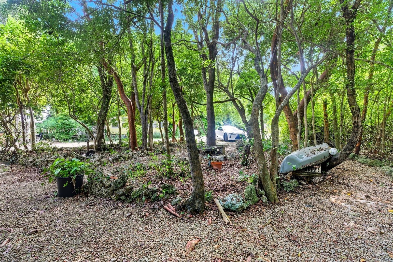 TAVERNIER ACRES - Residential