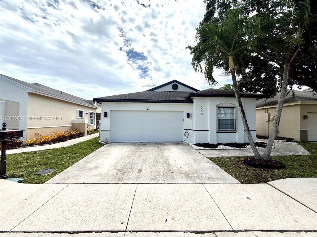 Photo of 248 W Riverbend Dr, Sunrise, FL 33326 (MLS # A12030801)
