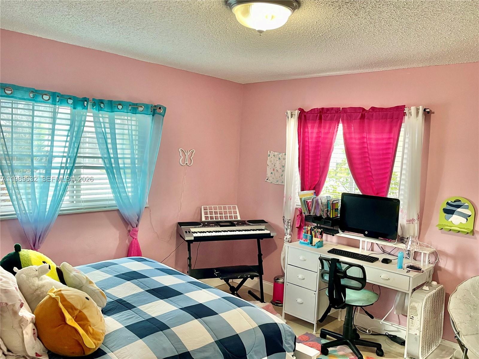 CRYSTAL LAKE 4TH SEC - Residential