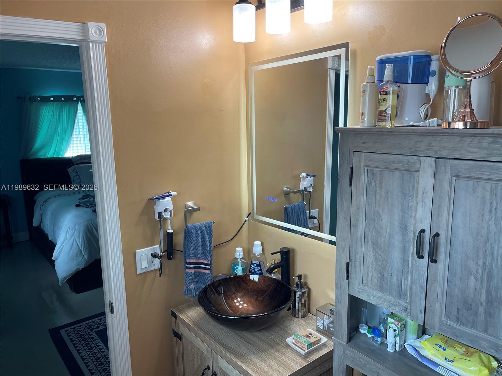 CRYSTAL LAKE 4TH SEC - Residential