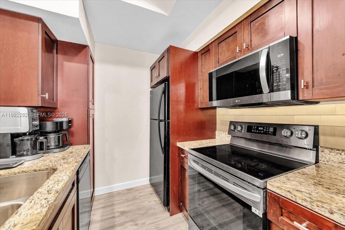 SUNDANCE AT DAVIE CONDO - Residential