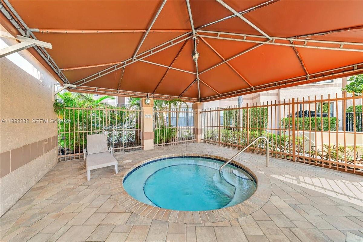 SUNDANCE AT DAVIE CONDO - Residential