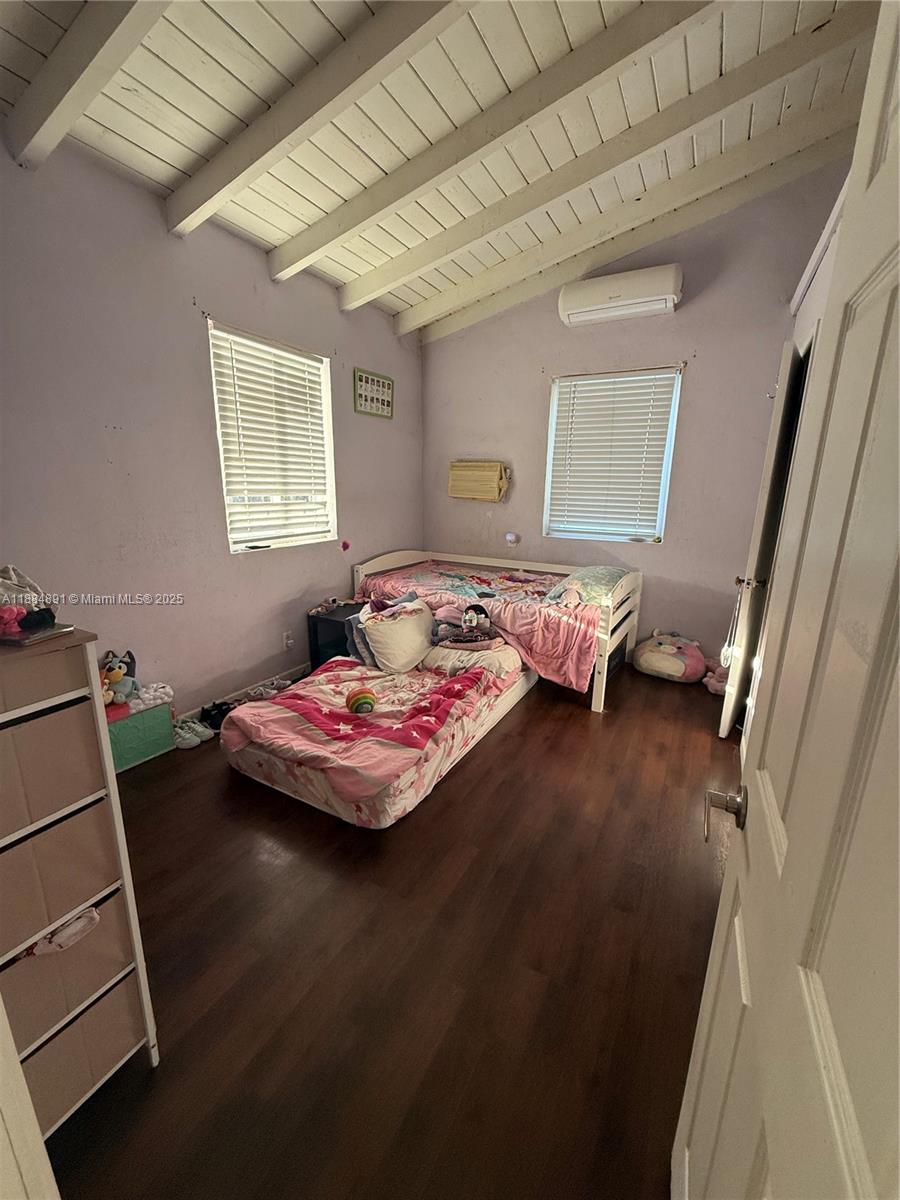 MIAMI GARDENS ESTATES SEC - Residential