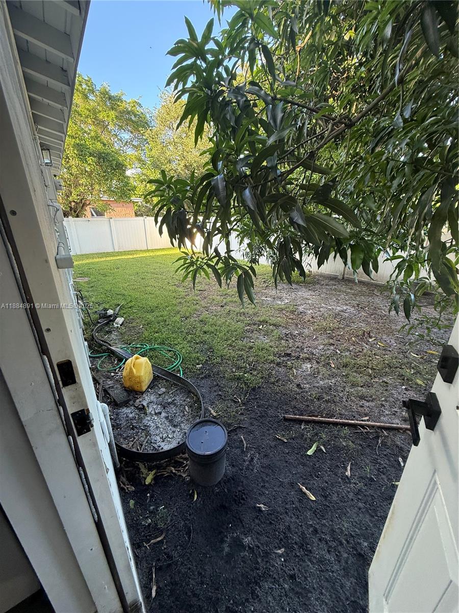 MIAMI GARDENS ESTATES SEC - Residential