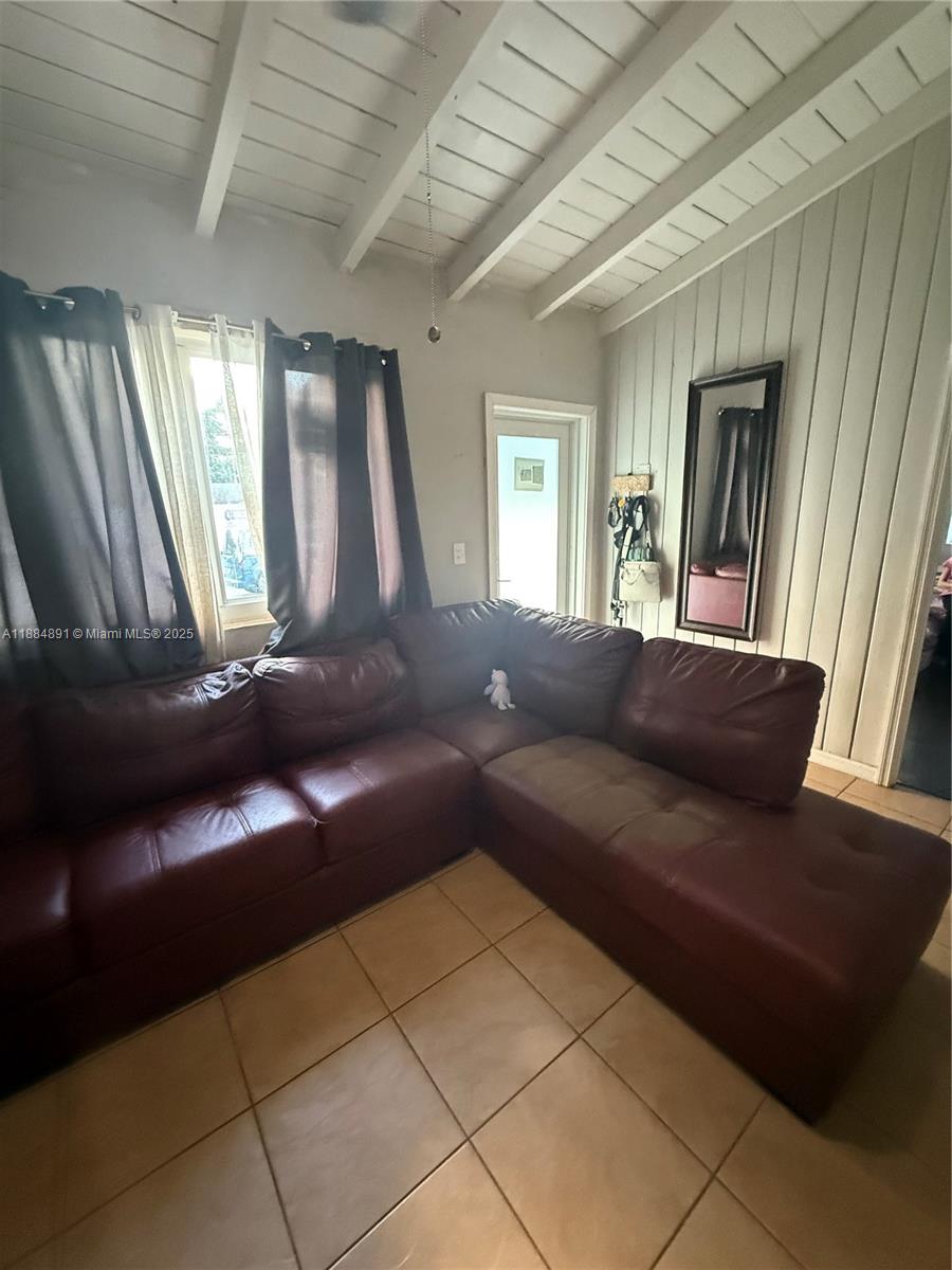 MIAMI GARDENS ESTATES SEC - Residential