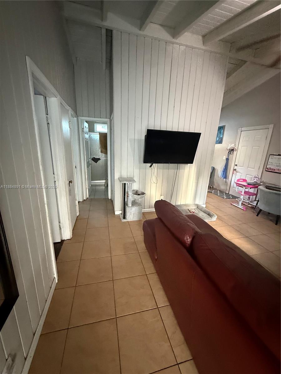 MIAMI GARDENS ESTATES SEC - Residential
