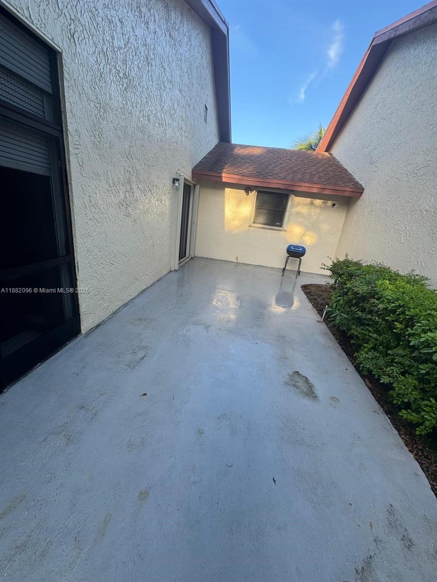 HAMMOCKS AT COCONUT CREEK - Residential Lease