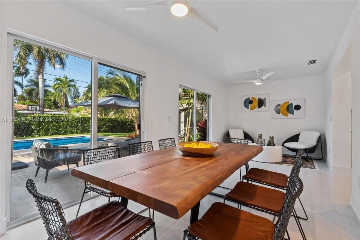 HOLLYWOOD LAKES SECTION - Residential