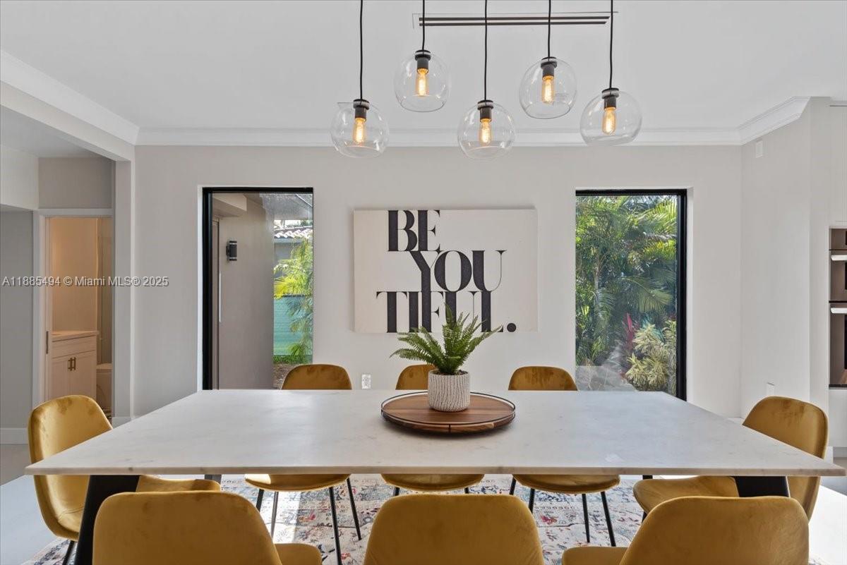 HOLLYWOOD LAKES SECTION - Residential