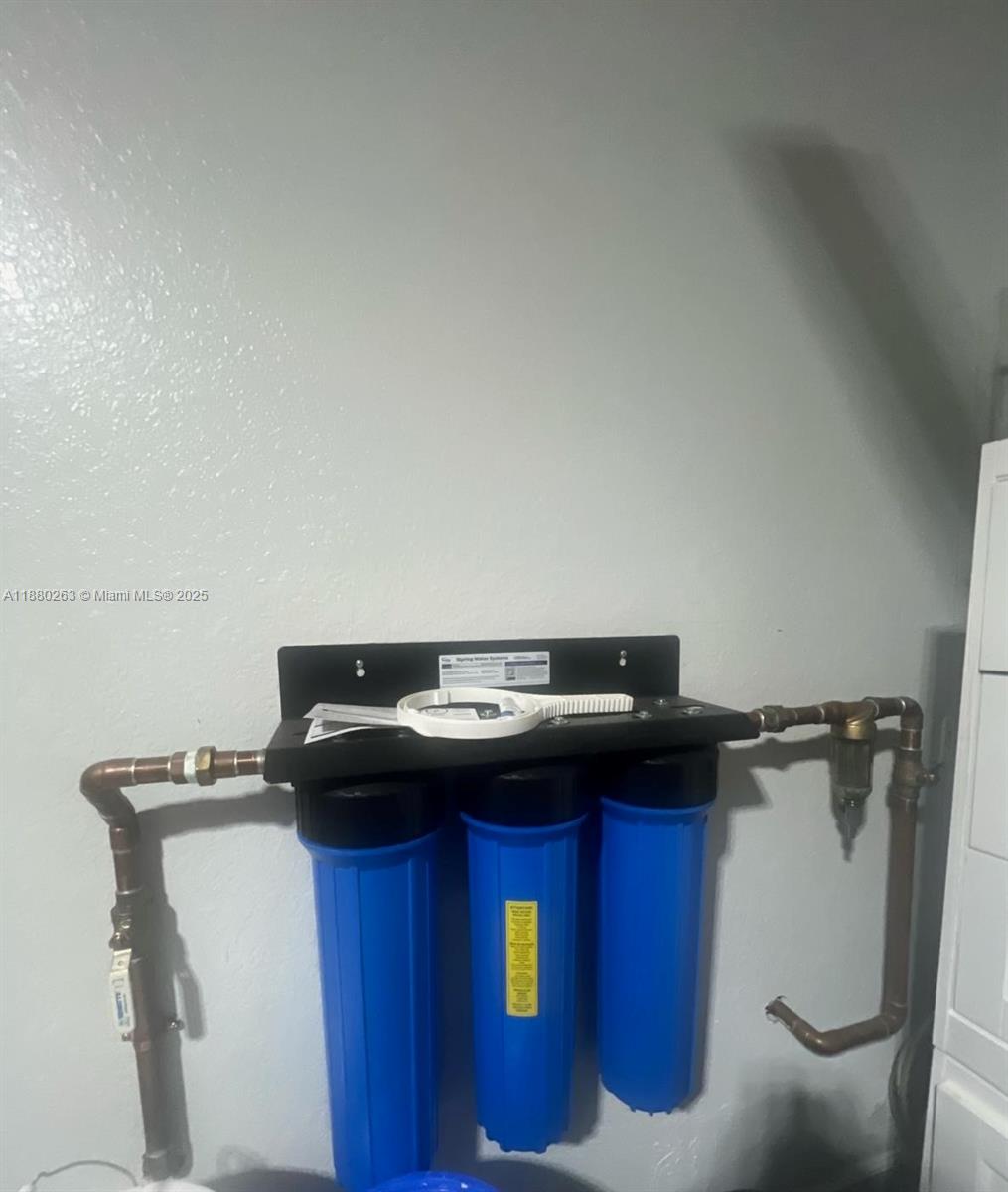 POD 10 AT MONARCH LAKES - Residential