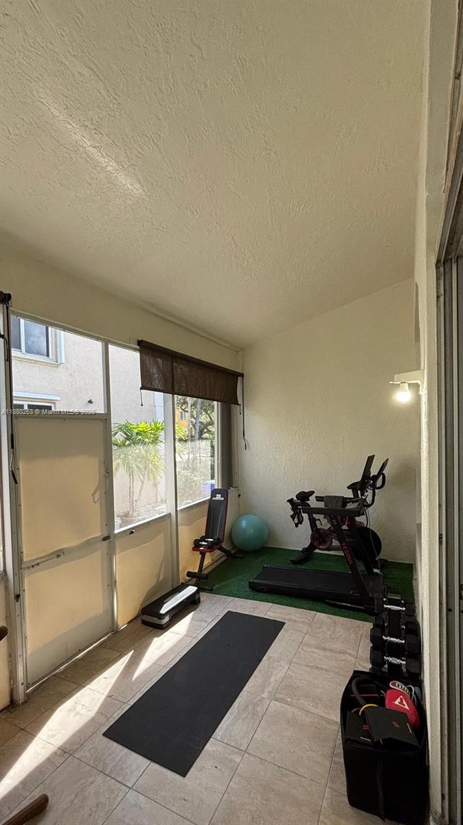 POD 10 AT MONARCH LAKES - Residential