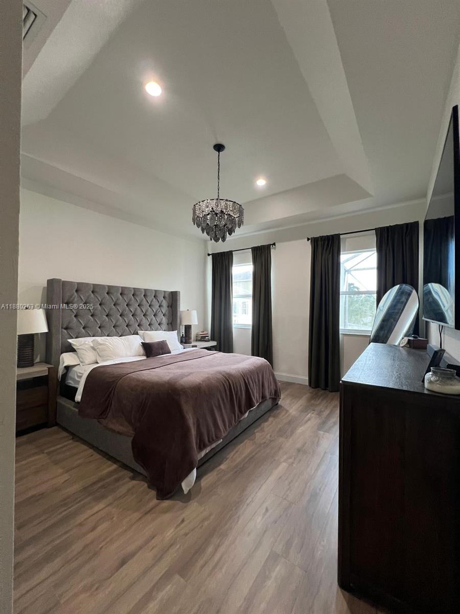 POD 10 AT MONARCH LAKES - Residential