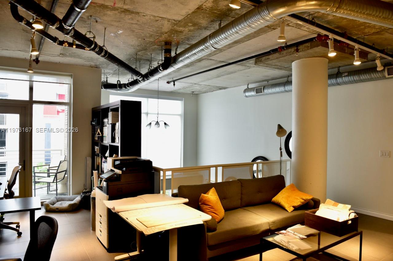 MIDBLOCK MIAMI CONDO - Residential