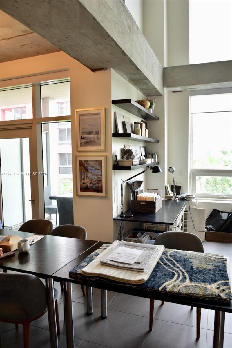 MIDBLOCK MIAMI CONDO - Residential