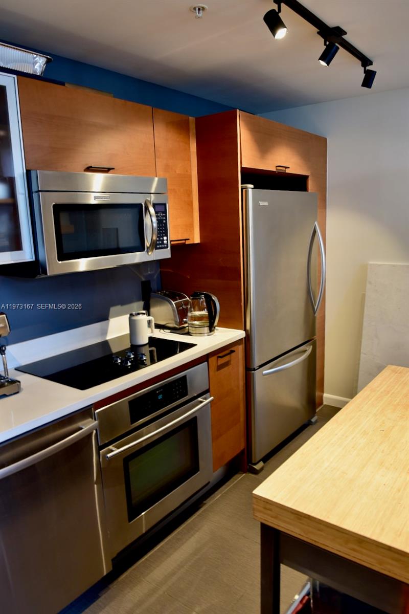 MIDBLOCK MIAMI CONDO - Residential