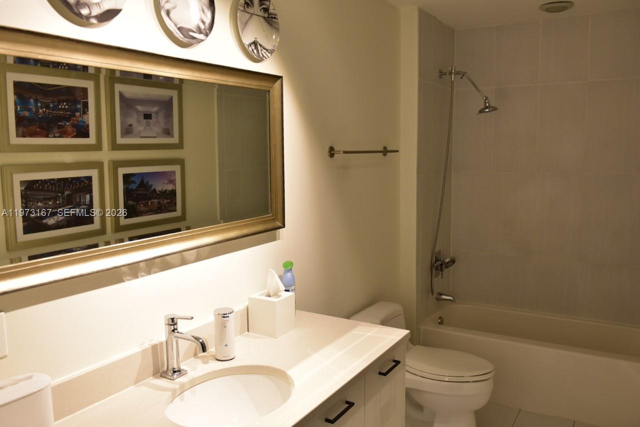 MIDBLOCK MIAMI CONDO - Residential