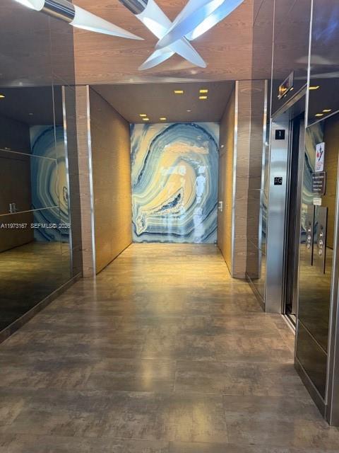 MIDBLOCK MIAMI CONDO - Residential