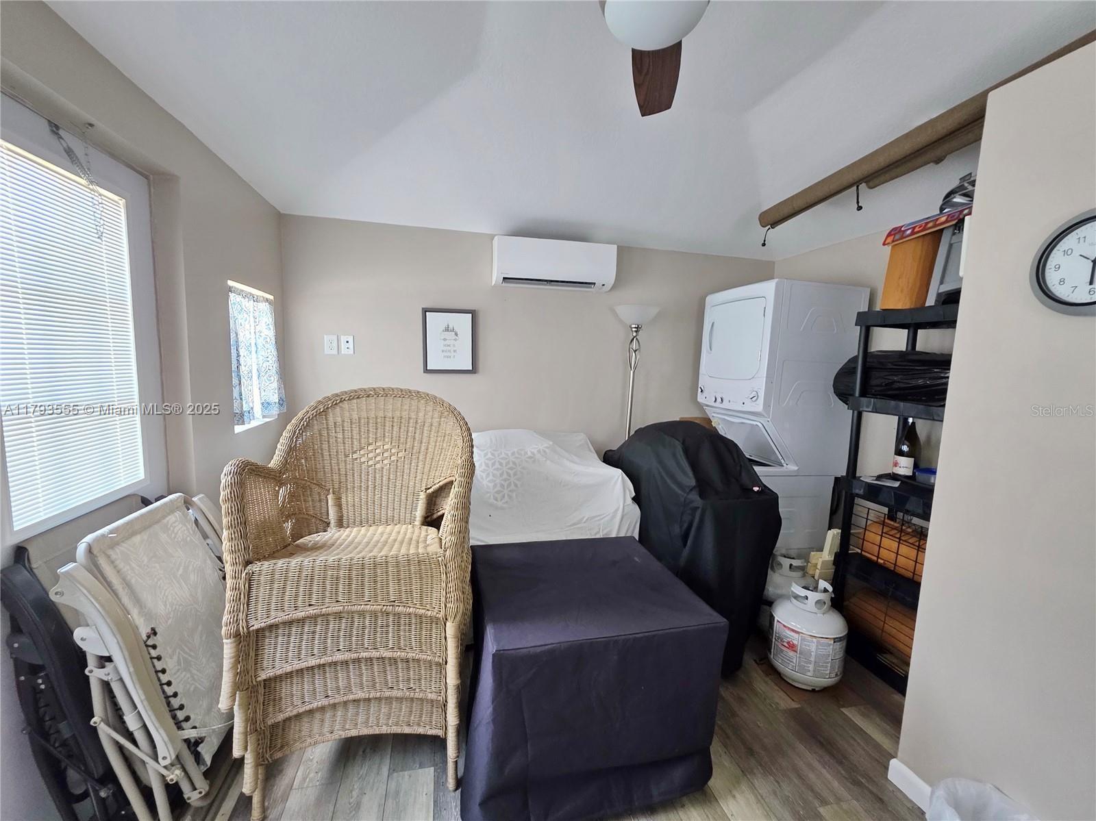 Silver Palms RV Resort - Land