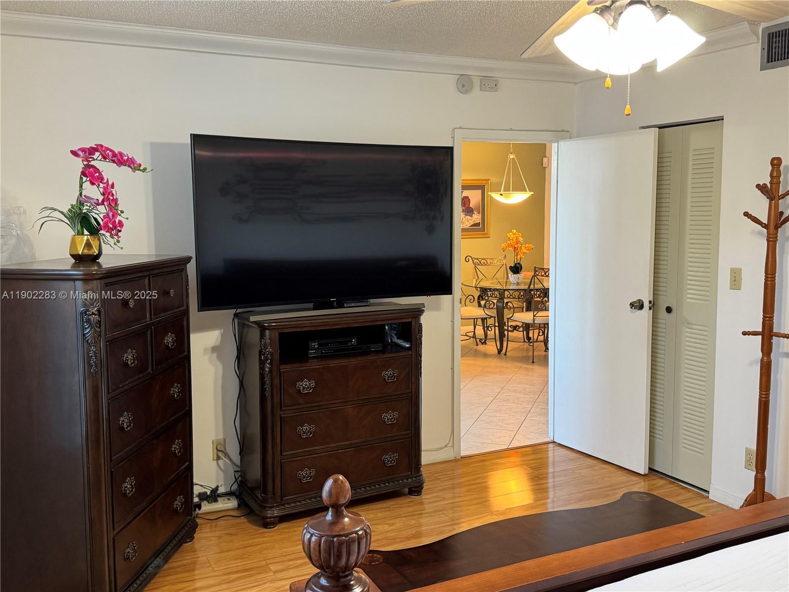 SANDS POINT CONDOMINIUM I - Residential