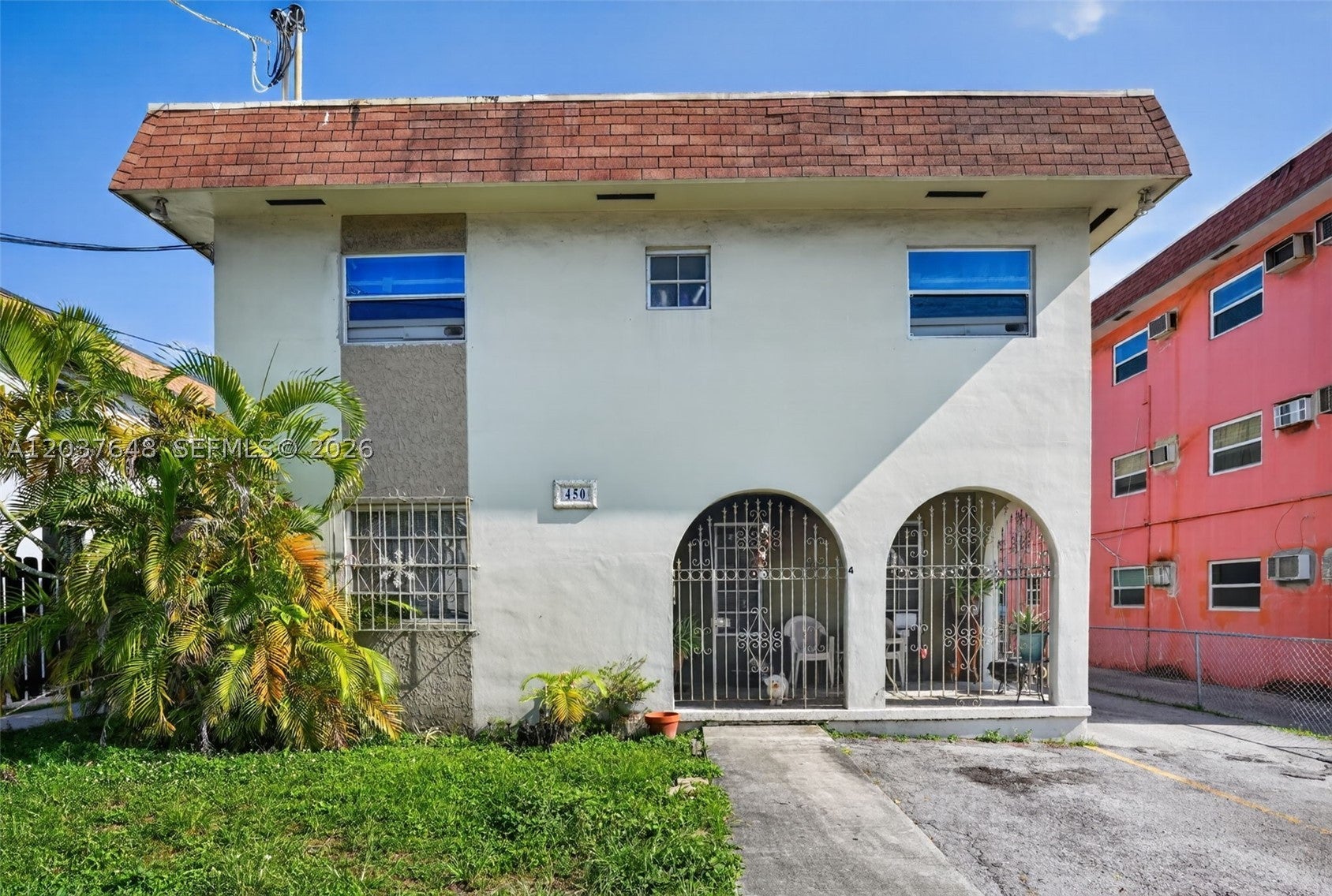 450 SW 9th St