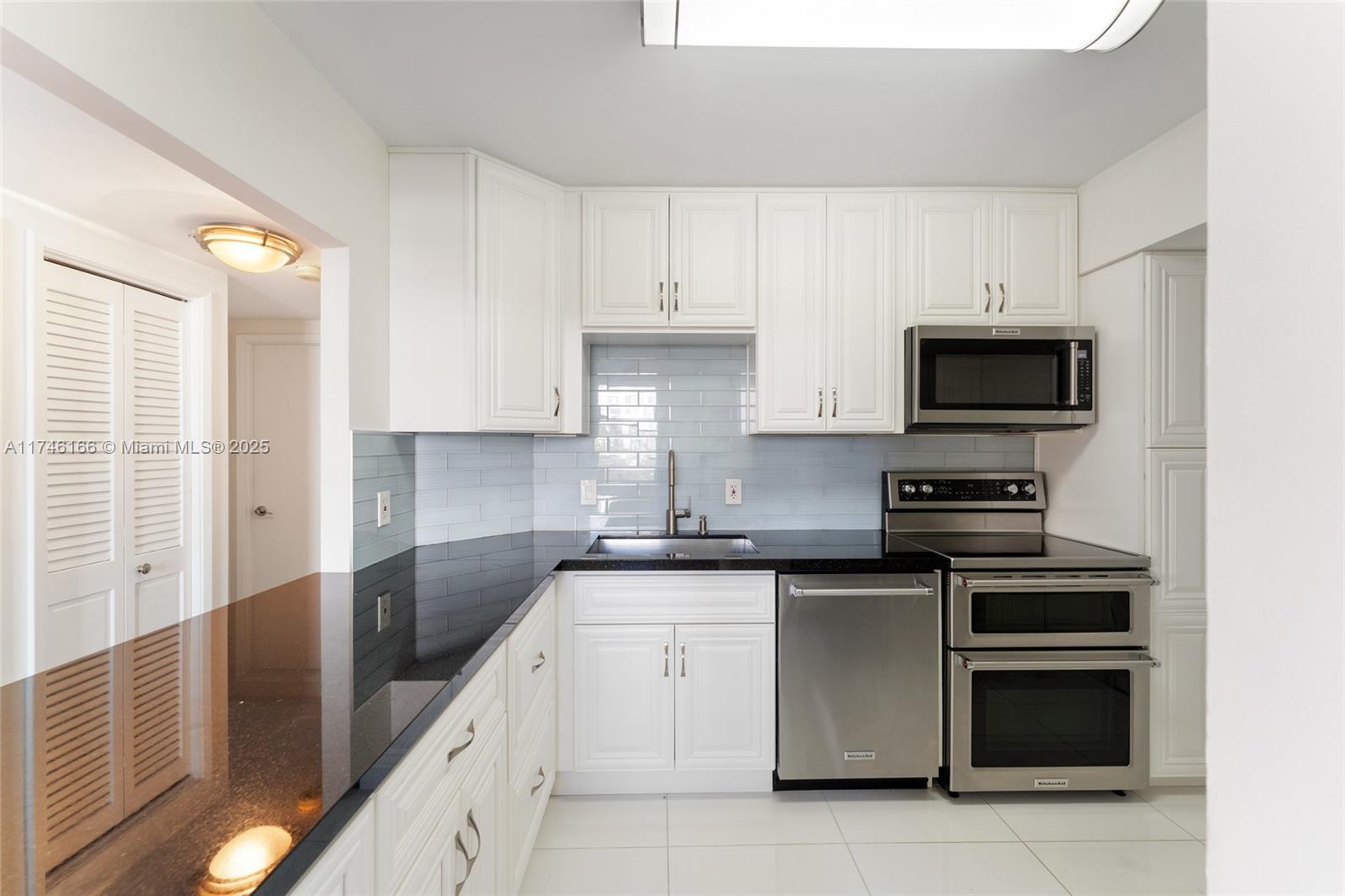HILLCREST NO 21 CONDO - Residential