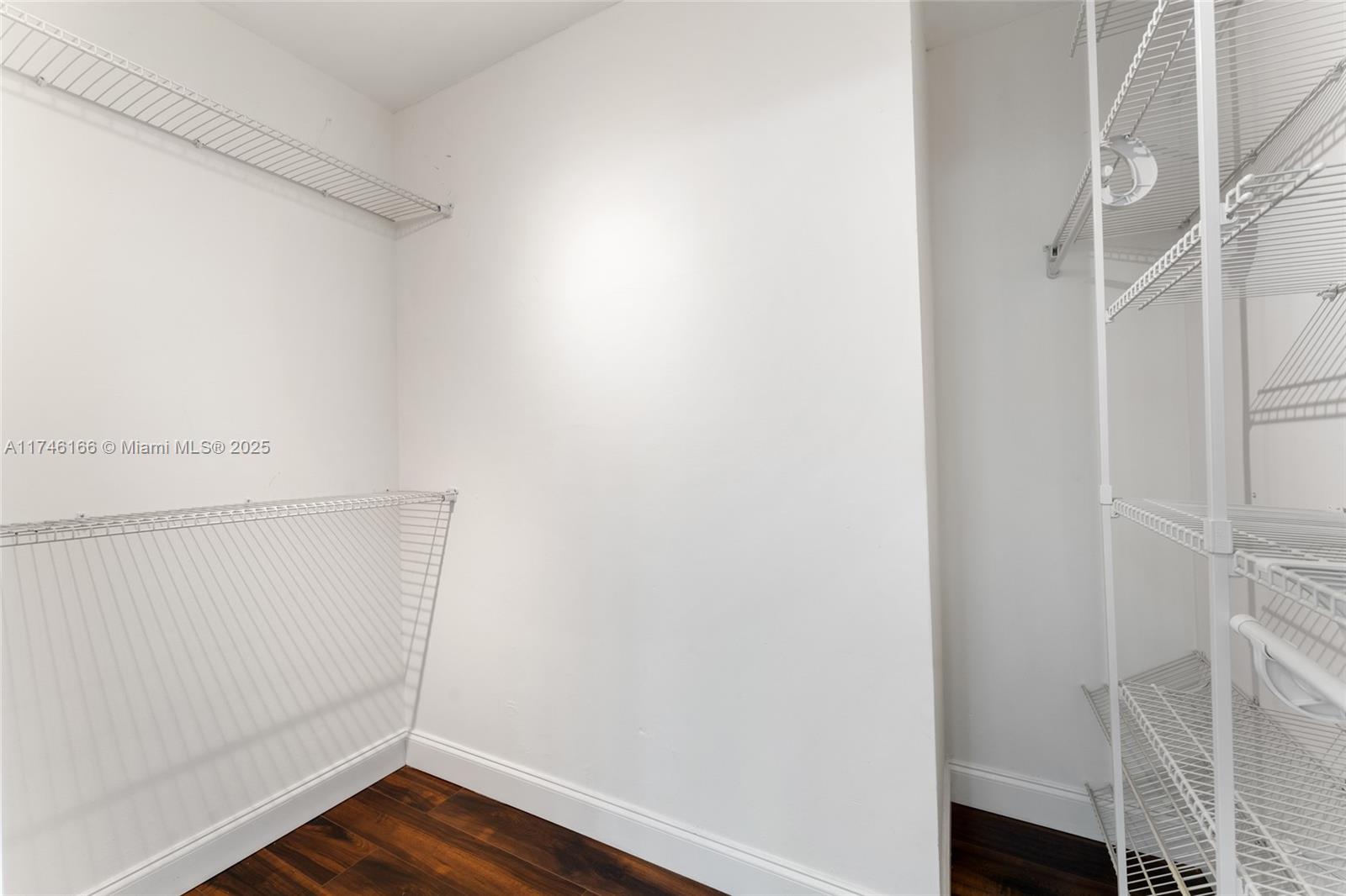 HILLCREST NO 21 CONDO - Residential