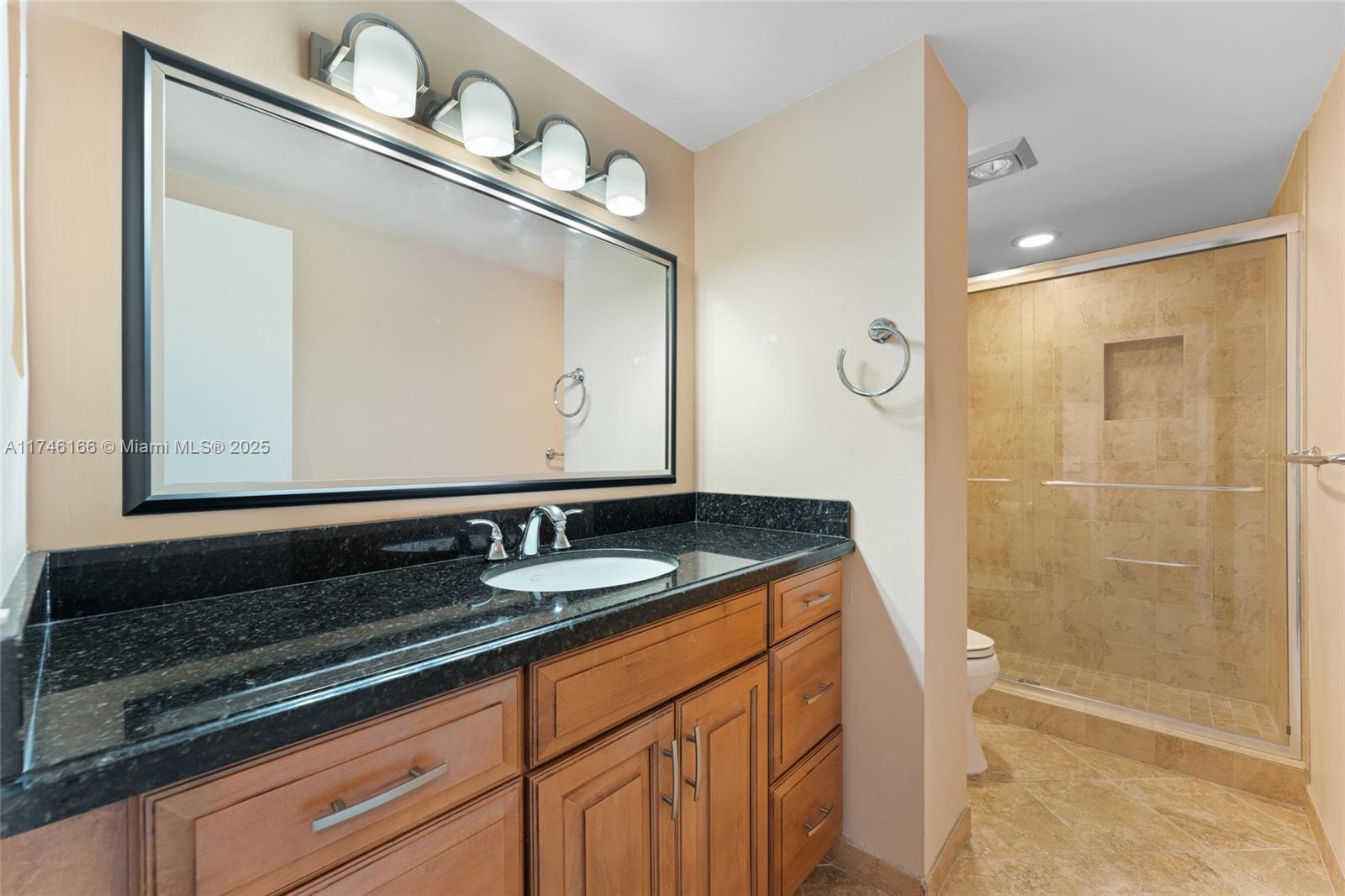 HILLCREST NO 21 CONDO - Residential