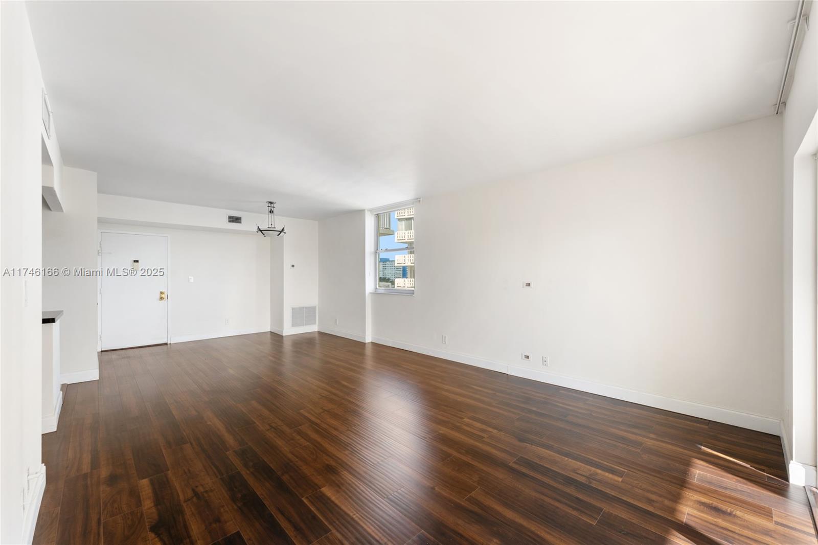 HILLCREST NO 21 CONDO - Residential