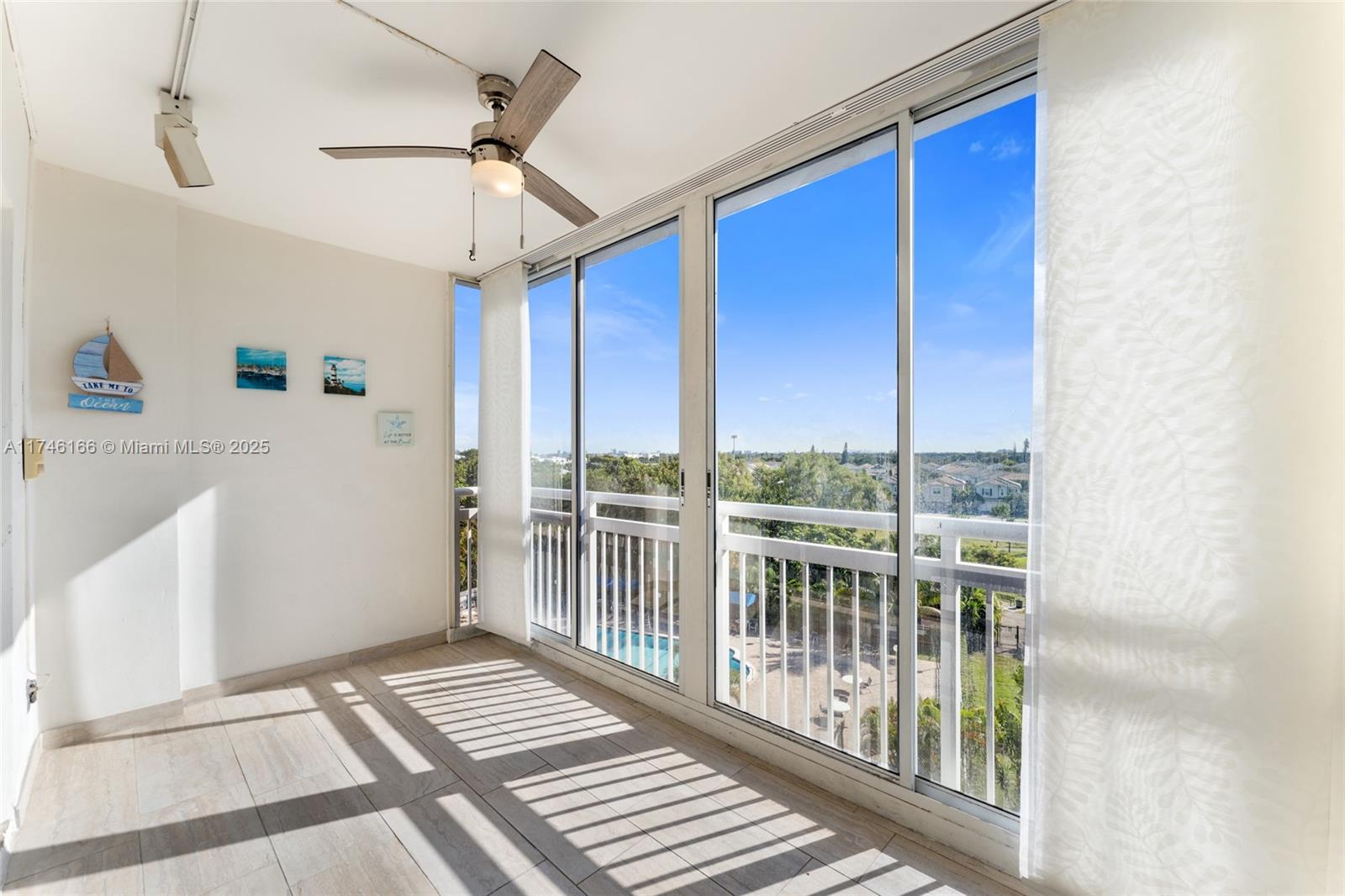 HILLCREST NO 21 CONDO - Residential