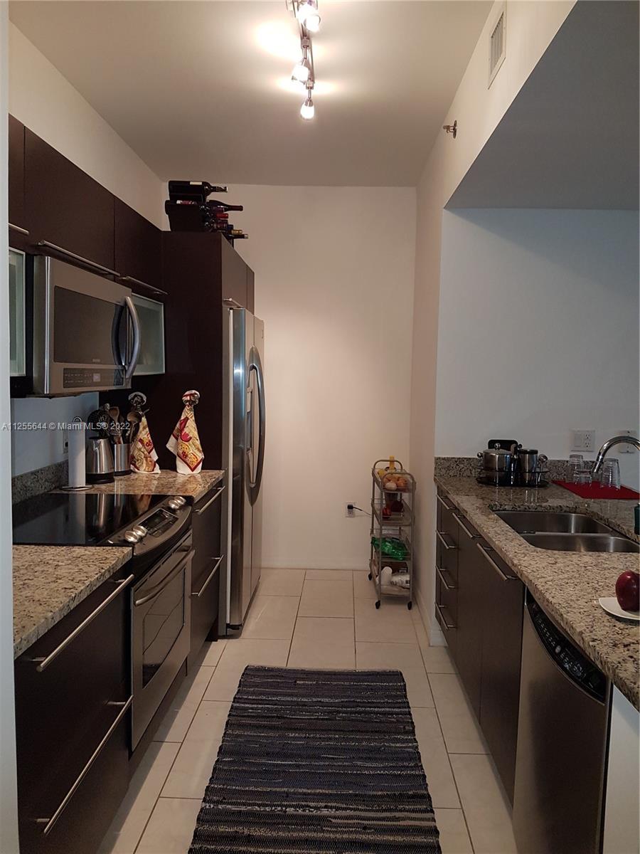 THE PLAZA 851 BRICKELL - Residential Lease