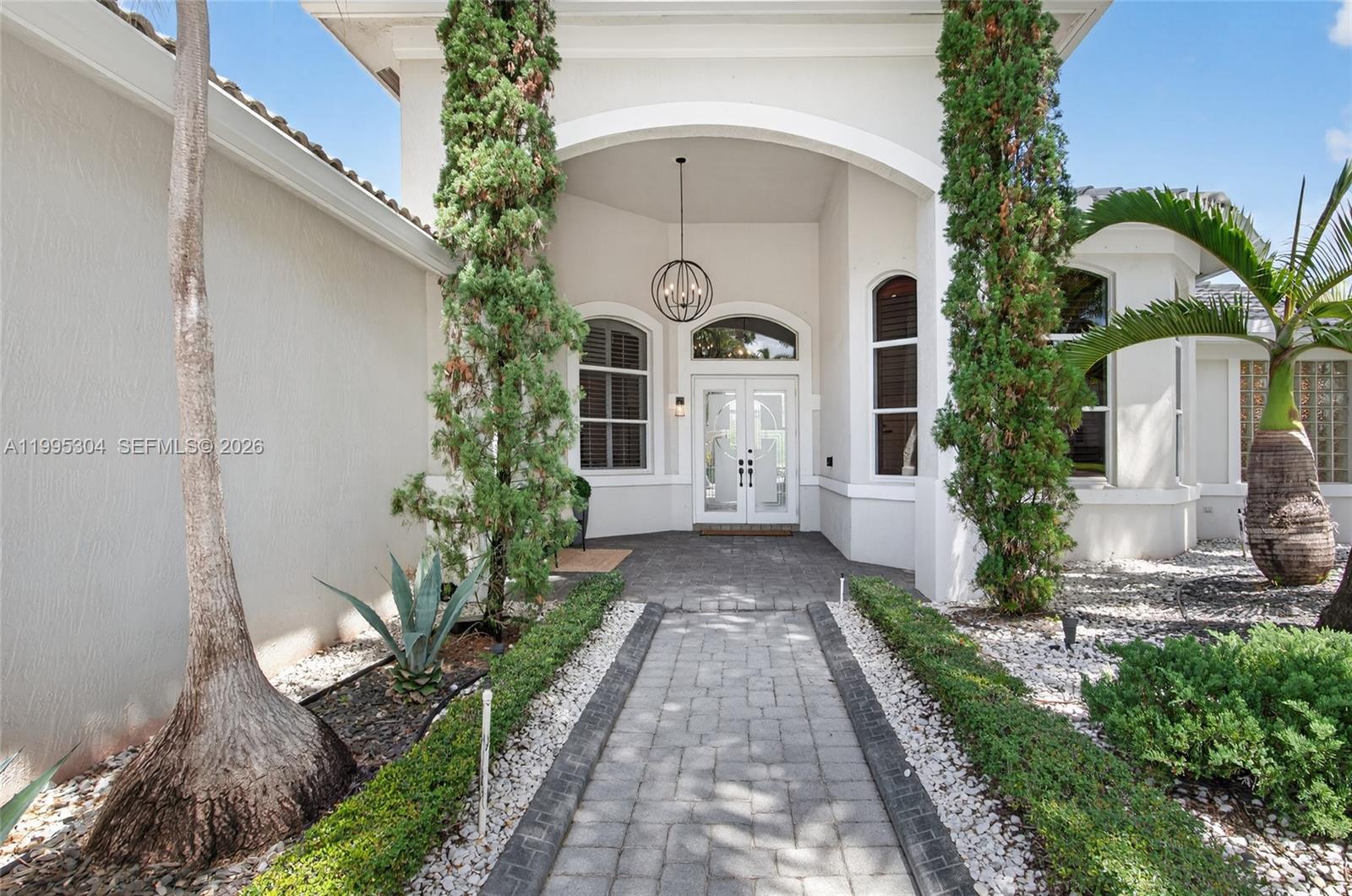 1396 Victoria Isle Dr