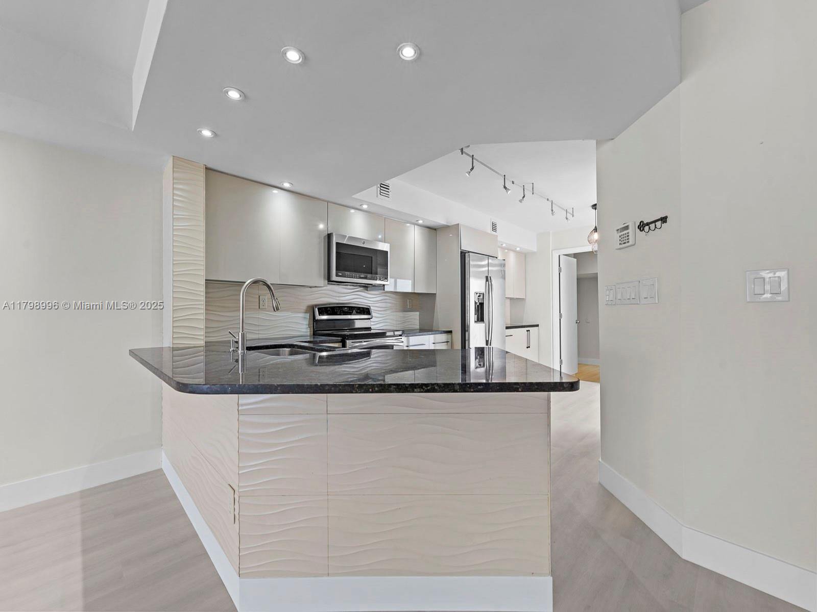 3501 Magellan Cir 638, Aventura, Miami-Dade County, Florida - 3 Bedrooms  
3 Bathrooms - 