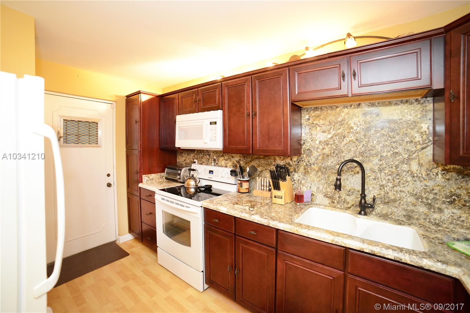 CYPRESS BEND 1-B & 1-C CO - Residential Lease