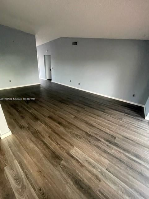 LESLIE ESTS SEC SIX - Residential Lease