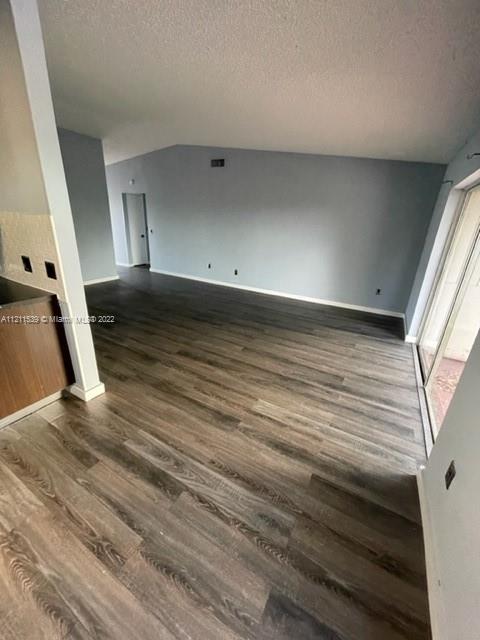 LESLIE ESTS SEC SIX - Residential Lease