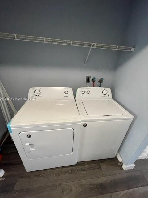 LESLIE ESTS SEC SIX - Residential Lease