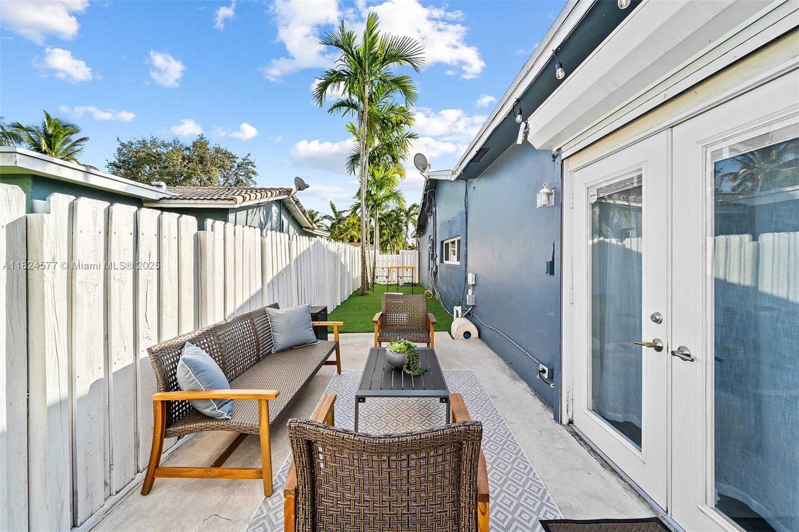 ROYAL PALM ACRES SEC 6 - Residential Lease