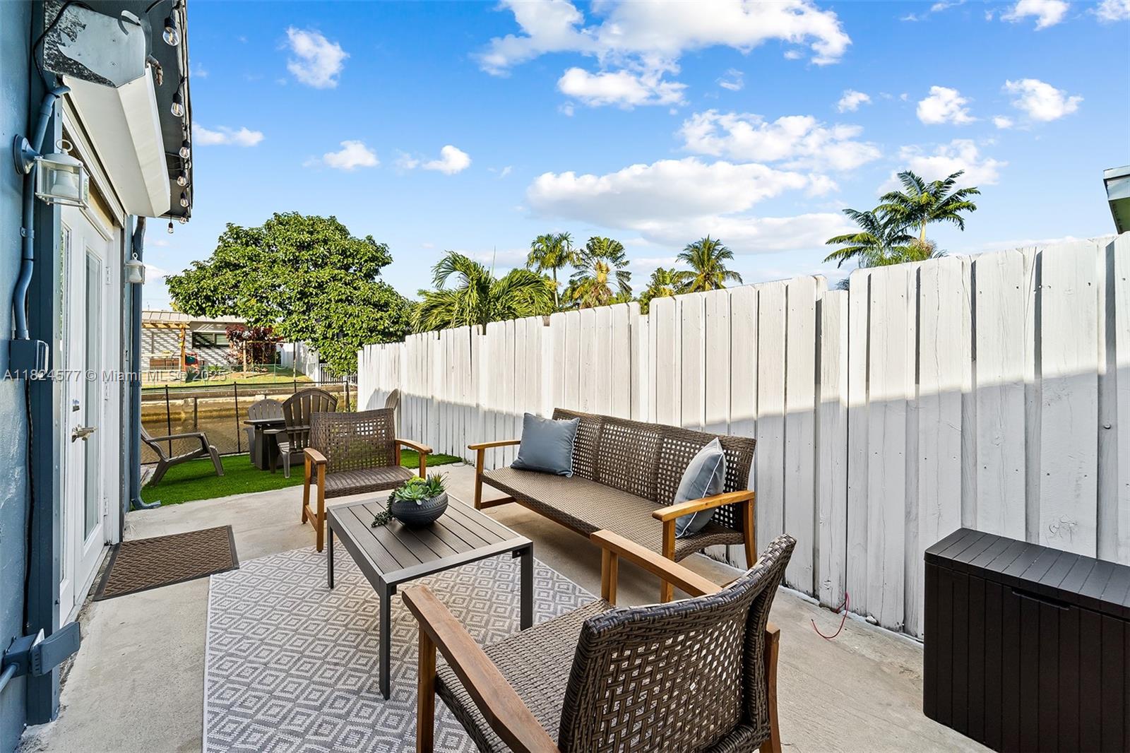 ROYAL PALM ACRES SEC 6 - Residential Lease